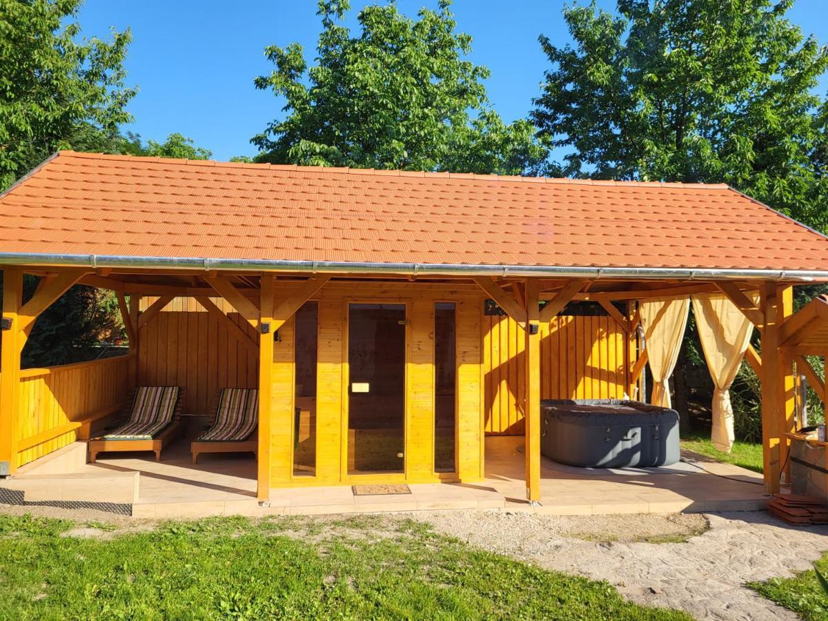 Cseresznyes Vendeghaz Szomolya Exterior foto