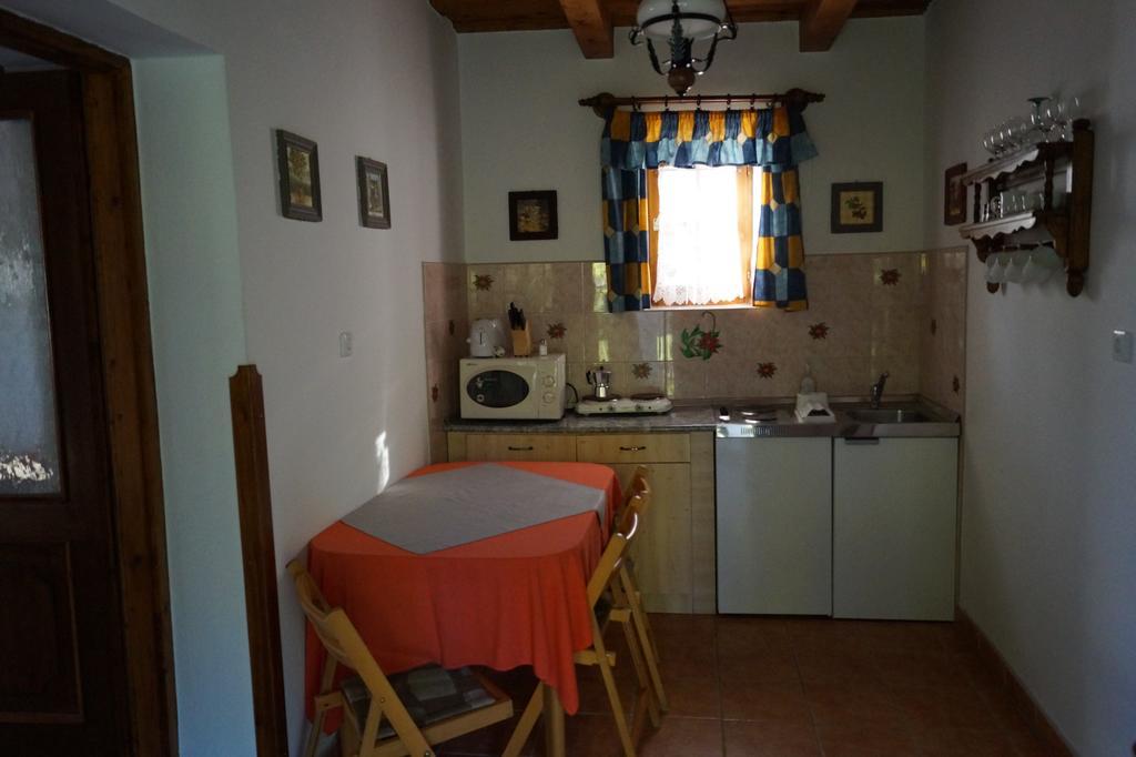 Cseresznyes Vendeghaz Szomolya Exterior foto