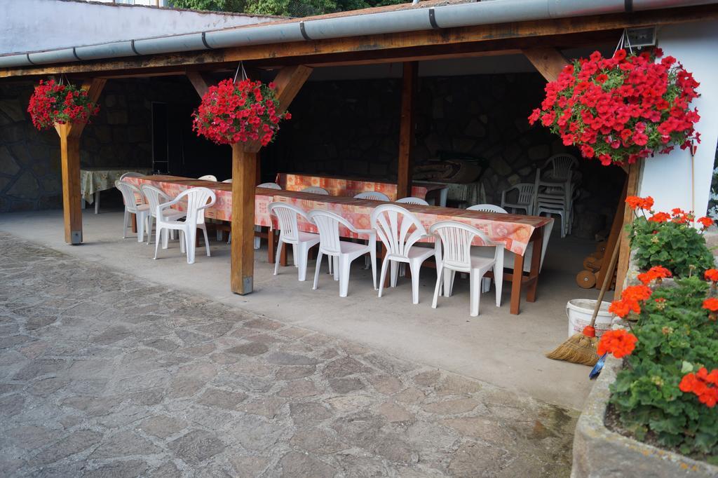 Cseresznyes Vendeghaz Szomolya Exterior foto